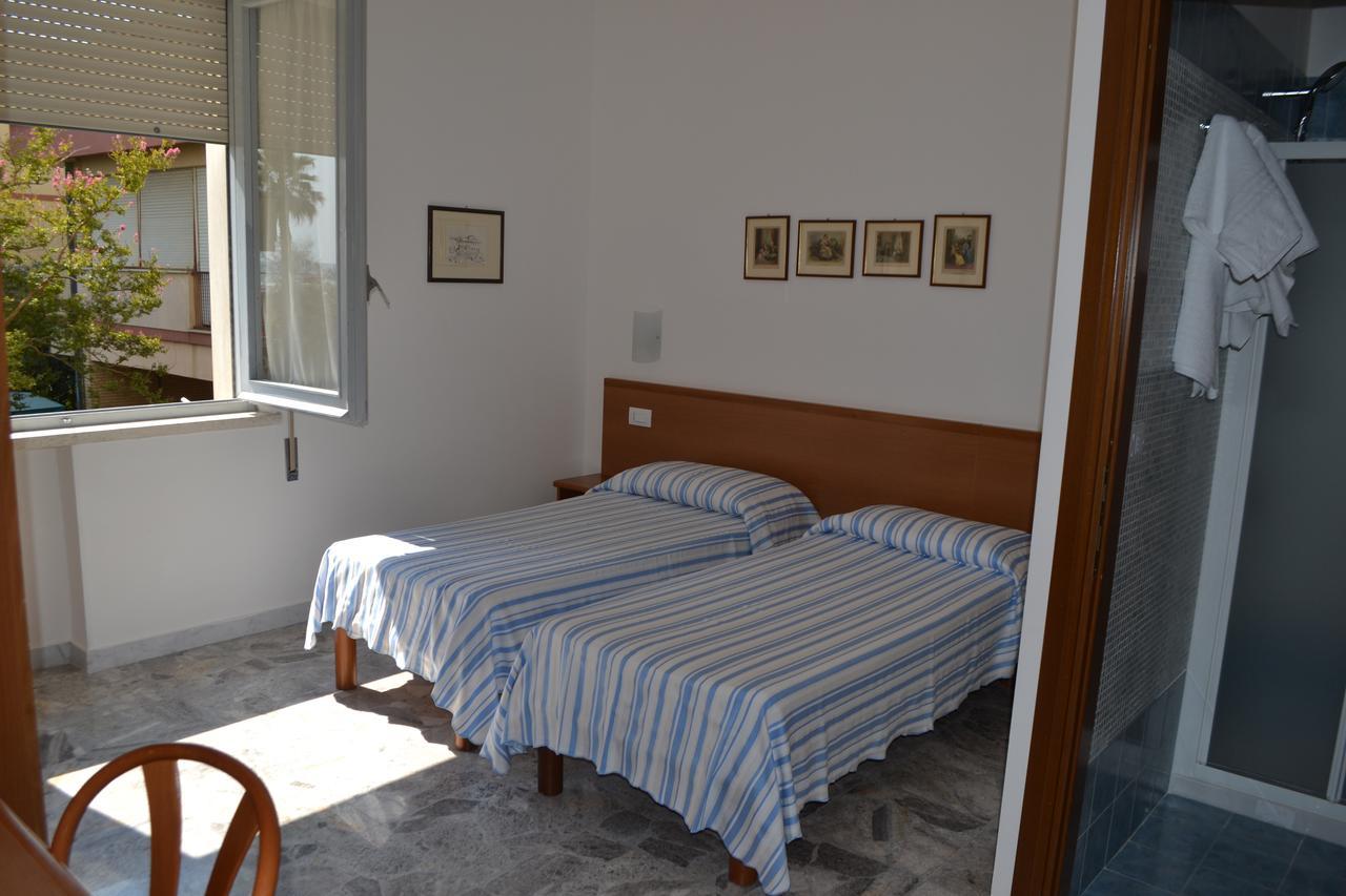 Albergo Quaglia Roseto Degli Abruzzi Eksteriør billede